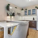 Lam Eden Park W Free Parking Apartament