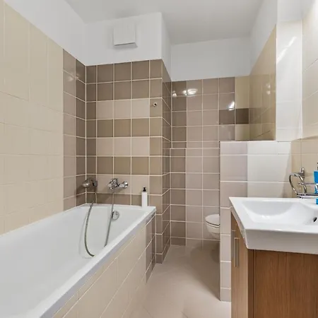아파트 Lam Eden Park W Free Parking *