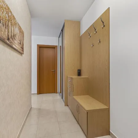 Lam Eden Park W Free Parking *